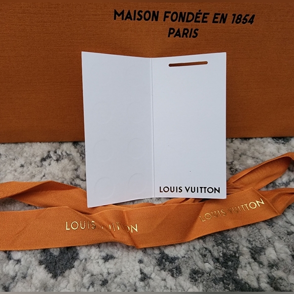 Louis Vuitton Shopping Bag with Ribbon - Picture 7 of 8